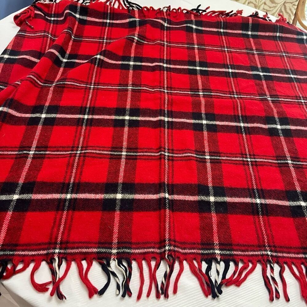 Faribo VTG Red Plaid Lap Blanket Throw